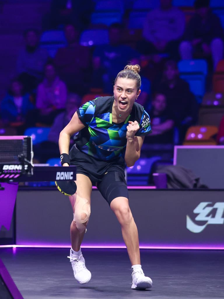 Bruna Takahashi, na estreia do WTT Champions de Frankfurt