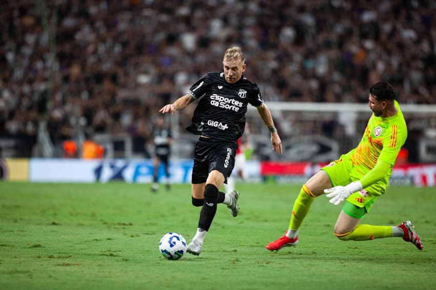 Partida entre Ceará e Internacional, pelo Brasileirão (Foto: Stefania Lima/Pera Photo Press/Gazeta Press)