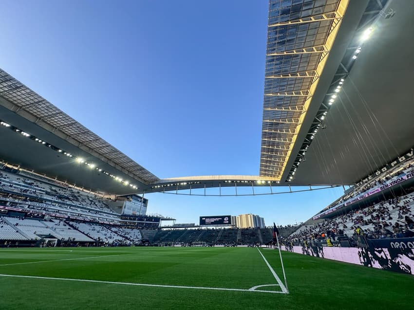 Neo Química Arena recebe Corinthians x São Paulo