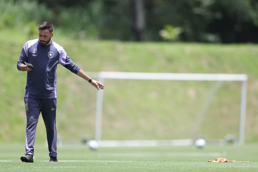Davide Ancelotti, técnico do Botafogo 