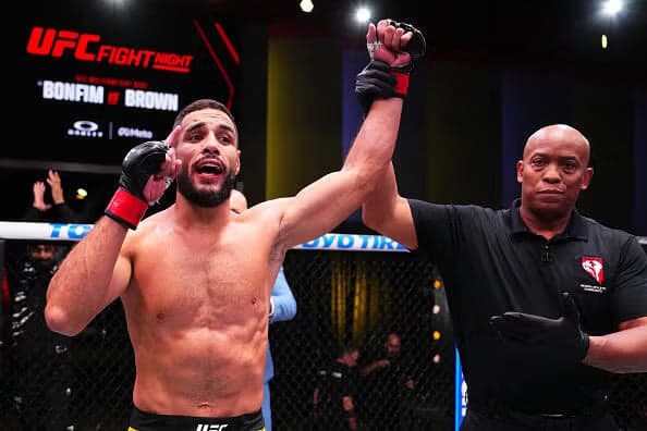 Gabriel Bonfim venceu Randy Brown no UFC Vegas 111 (Foto: Jeff Bottari/Zuffa LLC)
