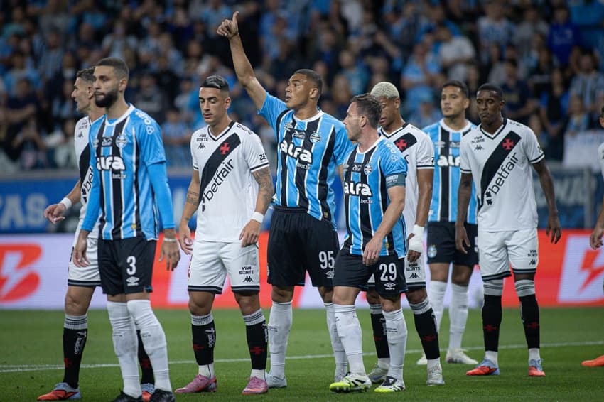 Grêmio e Vasco se enfrentam na Arena do GrêmioFoto: Maxi Franzoi/AGIF / Gazeta Press)