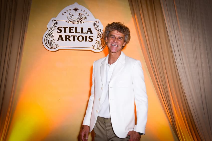 Guga Kuerten durante o jantar de celebração do título em 2000 (Foto: Divulgação Stella Artois)