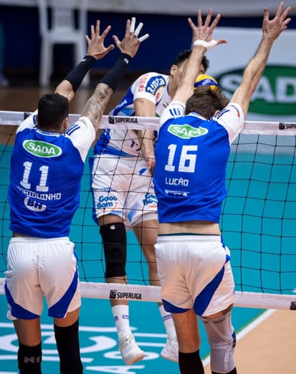 Sada Cruzeiro perdeu para o Vôlei Renata em duelo pela parte de cima da tabela da Superliga (Foto: Agência i7)