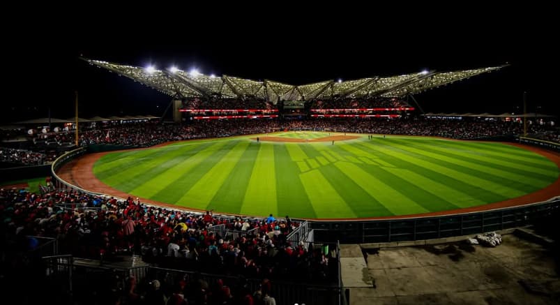O Estádio Alfredo Harp Helú é a casa oficial dos Diablos Rojos del México, a equipe mais tradicional da Liga Mexicana de Beisebol (Foto: Reprodução / Instagram)