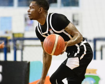 Corinthians venceu o Fortaleza fora de casa pelo NBB (Foto: Carlos Roosevelt)