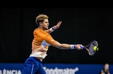 O alemão Yannick Hanfmann desafia Djokovic (Reprodução)