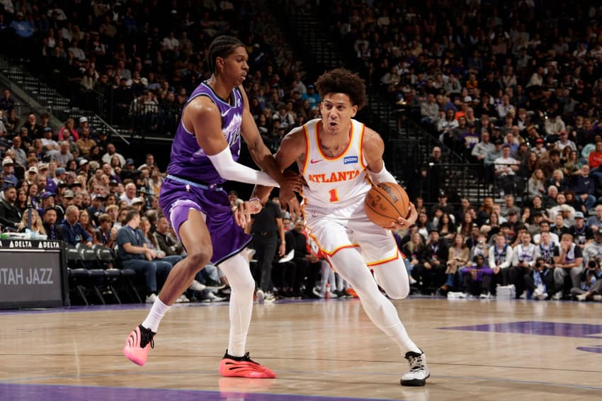 Jalen Johnson em jogo entre Atlanta Hawks e Utah Jazz na NBA (Foto: Melissa Majchrzak/NBAE via Getty Images/AFP)