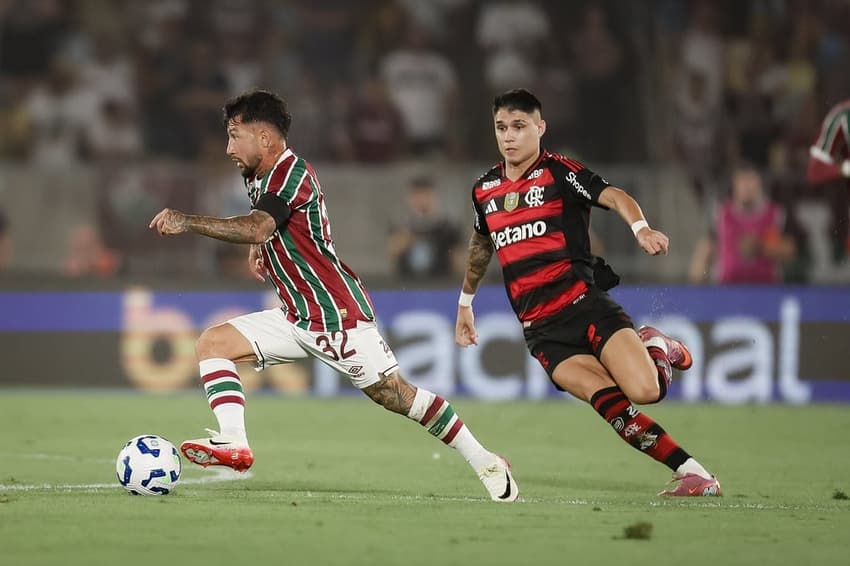 Lucho Acosta e Luiz Araújo em Fluminense x Flamengo (Foto: Marcelo Gonçalves / Fluminense)