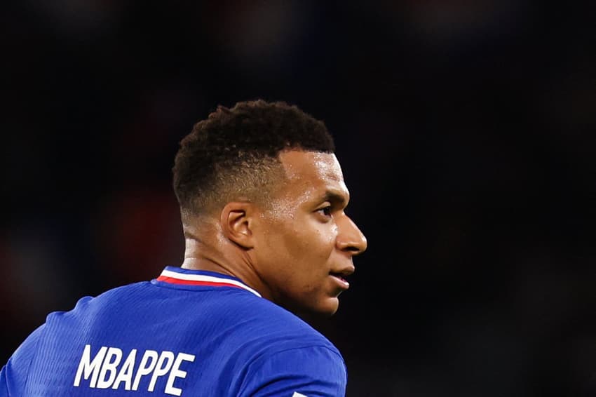 Kylian Mbappé durante goleada da França sobre a Ucrânia, por 4 a 0, pelas Eliminatórias (Foto: FRANCK FIFE / AFP)