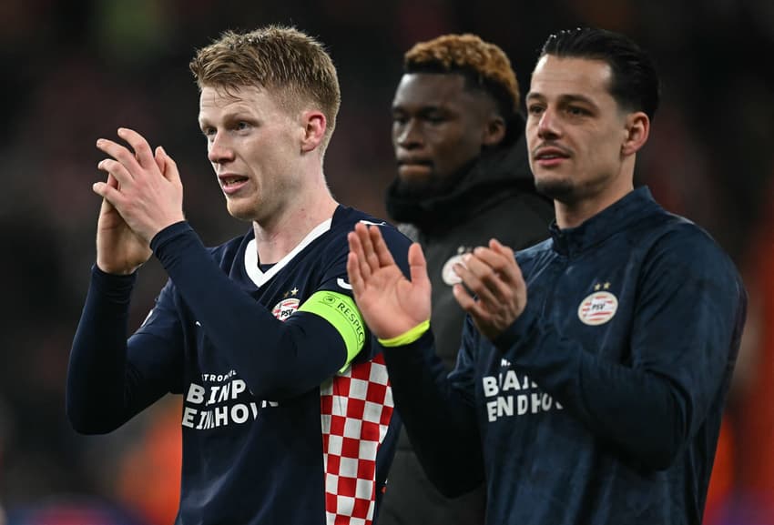 Pela Champions League, o PSV venceu o Liverpool por 4 a 1 (Foto: Paul ELLIS / AFP)