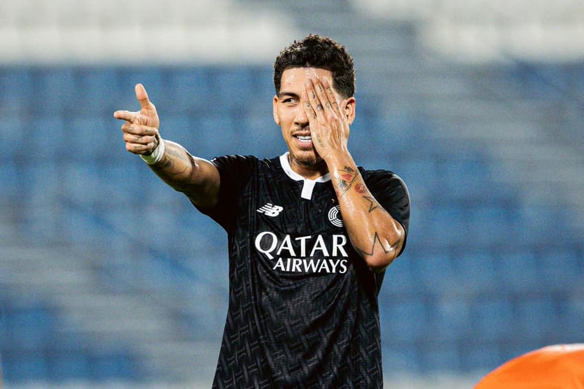 Pelo Campeonato do Catar, Roberto Firmino marcou hat-trick na goleada do Al-Saad por 8 a 3 contra o Umm Salal (Foto: Divulgação/Al-Saad)