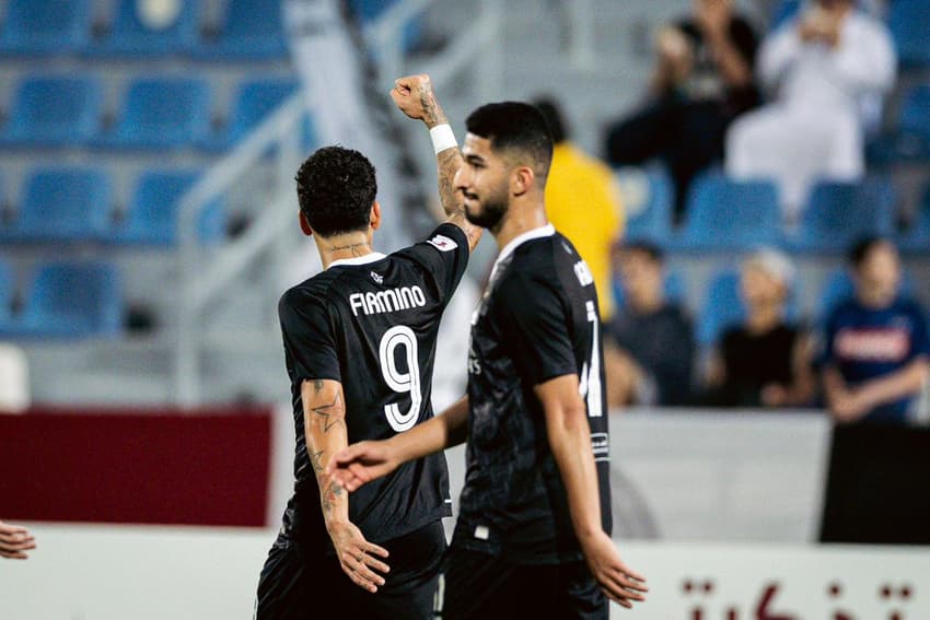 Pelo Campeonato do Catar, Roberto Firmino marcou hat-trick na goleada do Al-Saad por 8 a 3 contra o Umm Salal (Foto: Divulgação/Al-Saad)