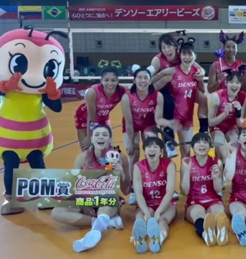 Rosamaria recebeu cupom de refrigerante grátis no Japão