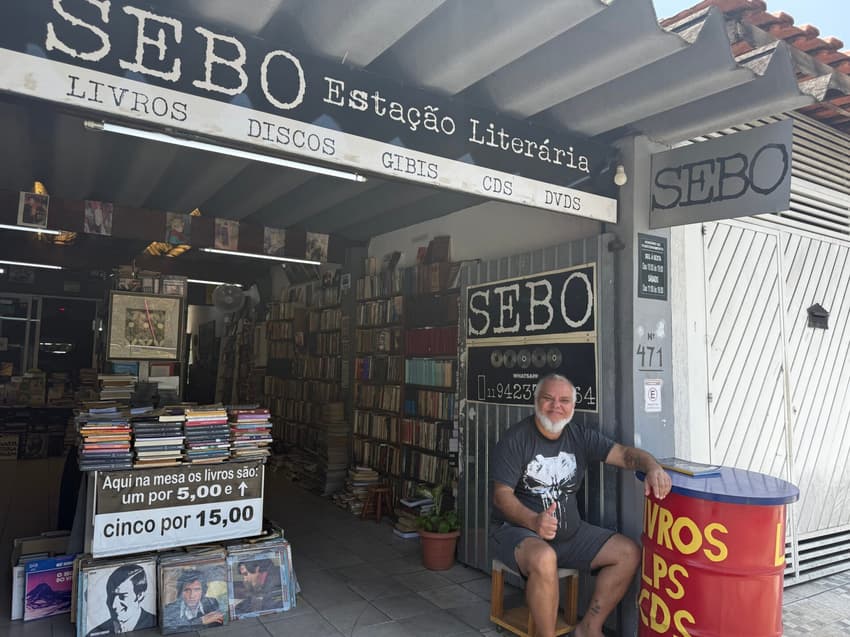 Alexandre, no sebo Estação Literária