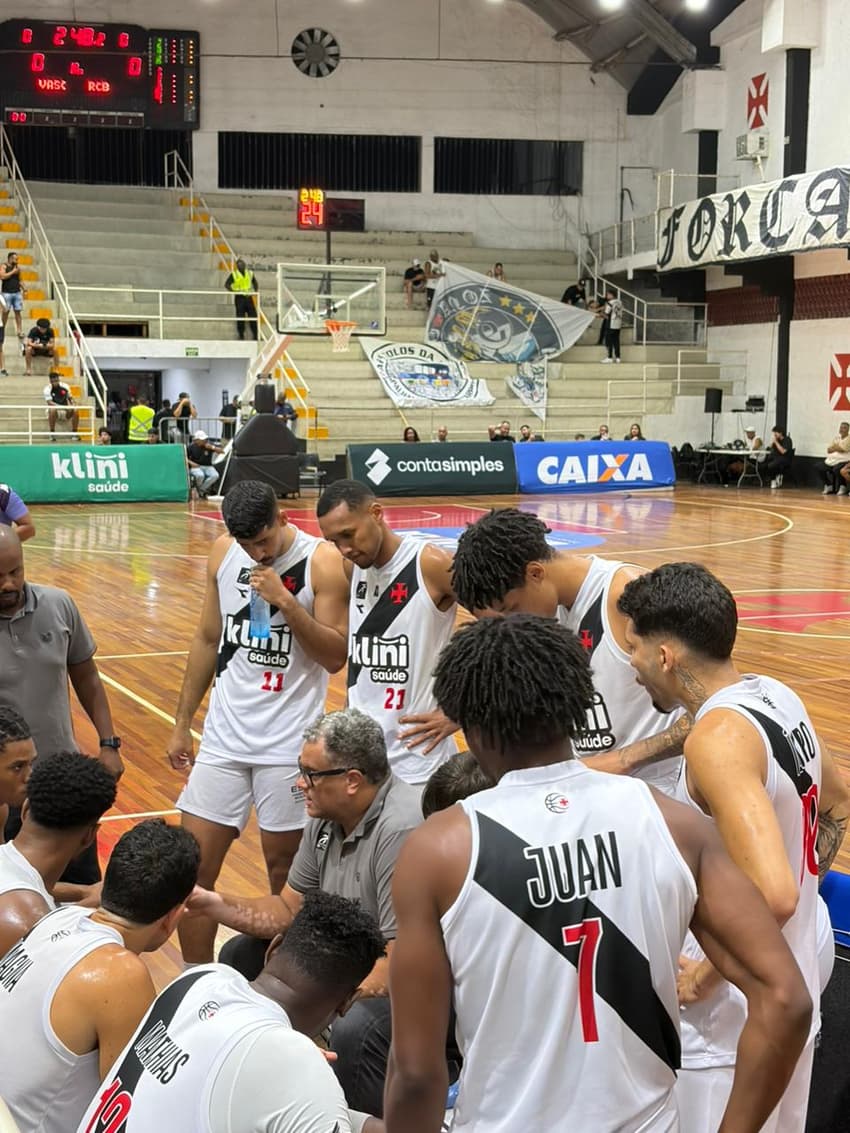 Rio Claro vence Vasco em São Januário (Foto: Pedro Bernardo/ Lance!)