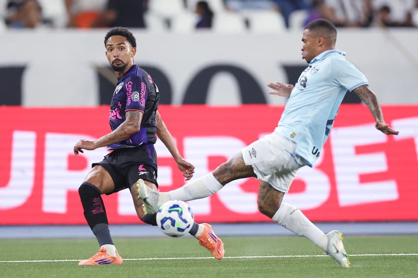 Vitinho em Botafogo x Grêmio (Foto: Vitor Silva / Botafogo)