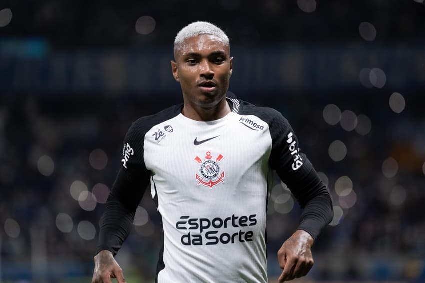 Vitinho fez bom jogo diante do Botafogo (Foto: Alan Alencar/Zimel Press/Gazeta Press)