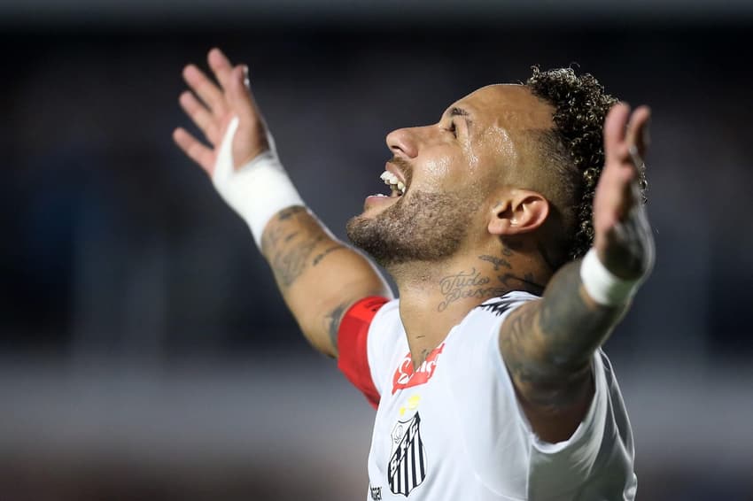 Neymar comemora gol no duelo contra o Sport, na Vila Belmiro. (Foto: Guilherme Dionizio/Código19/Gazeta Press)