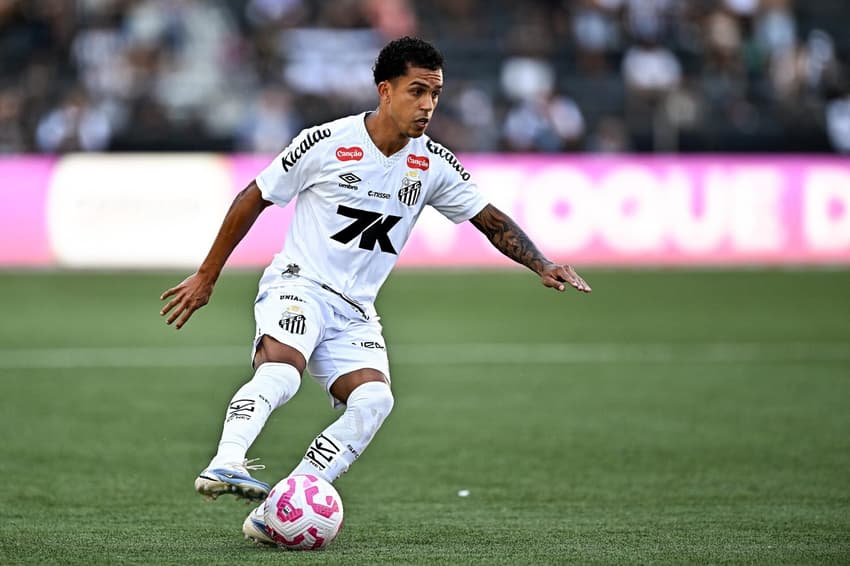 Igor Vinícius foi revelado nas categorias de base do Santos. (Foto: André Fabiano/Código19/Gazeta Press)