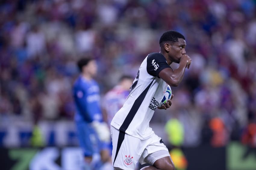 André marcou o gol do Corinthians na derrota para o Fortaleza (Foto: Baggio Rodrigues/via Gazeta Press)