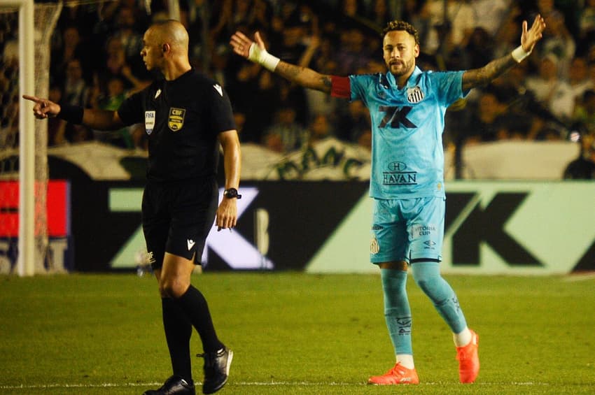 Neymar brilha no duelo contra o Juventude, o último fora de casa nesta temporada. (Foto:  Donaldo Hadlich/Código19/Gazeta Press)