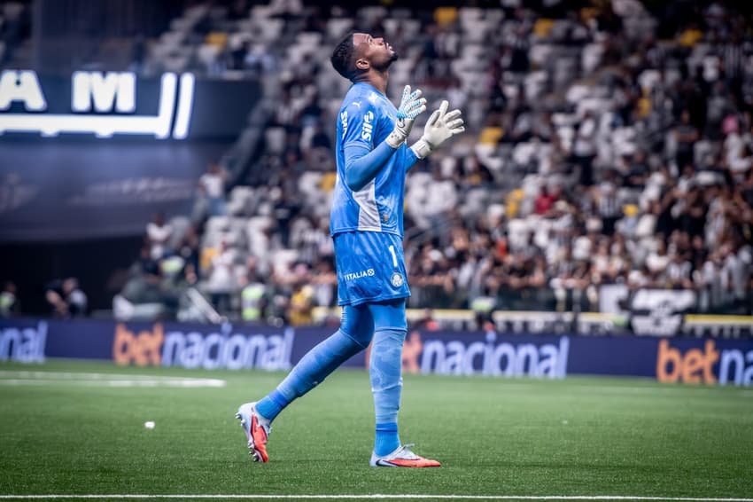 Carlos Miguel, goleiro do Palmeiras