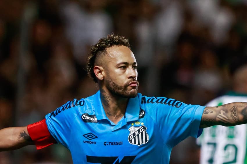 Neymar marcou três gols contra o Juventude (Foto: Luiz Erbes/AGIF)