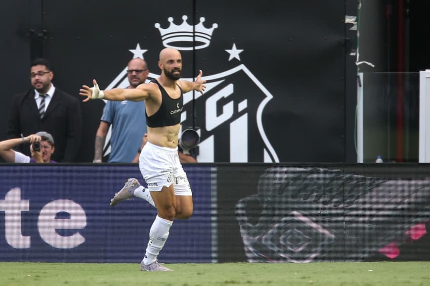 Thaciano foi o destaque do Santos na partida contra o Cruzeiro. (Foto: Guilherme Dionizio/Código19/Gazeta Press)
