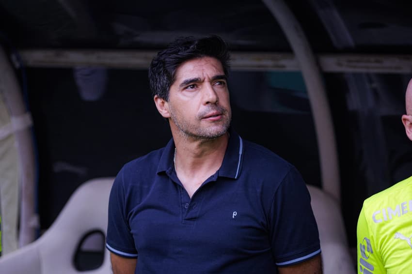 Abel Ferreira, técnico do Palmeiras, durante partida contra o Ceará (Foto: Marcus Wernner/UAI Foto/Gazeta Press)