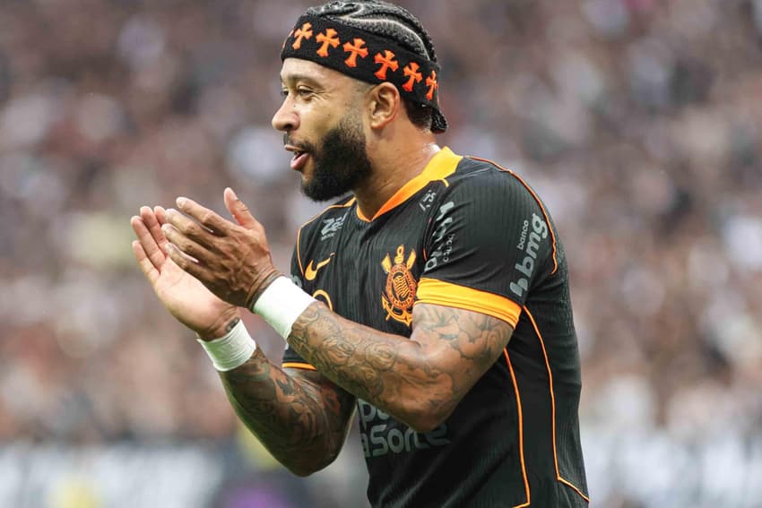 Memphis durante o primeiro de Corinthians x Cruzeiro (Foto: Jefferson Aguiar/Pera Photo Press/Gazeta Press)