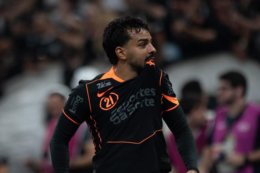 Matheus Bidu marcou o gol do Corinthians no jogo contra o Cruzeiro (Foto: Ronaldo Barreto/Thenews2/Gazeta Press)