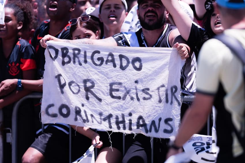 Festa dos torcedores na Neo Química Arena (Foto: Wanderson Oliveira/PxImages/GazetaPress)