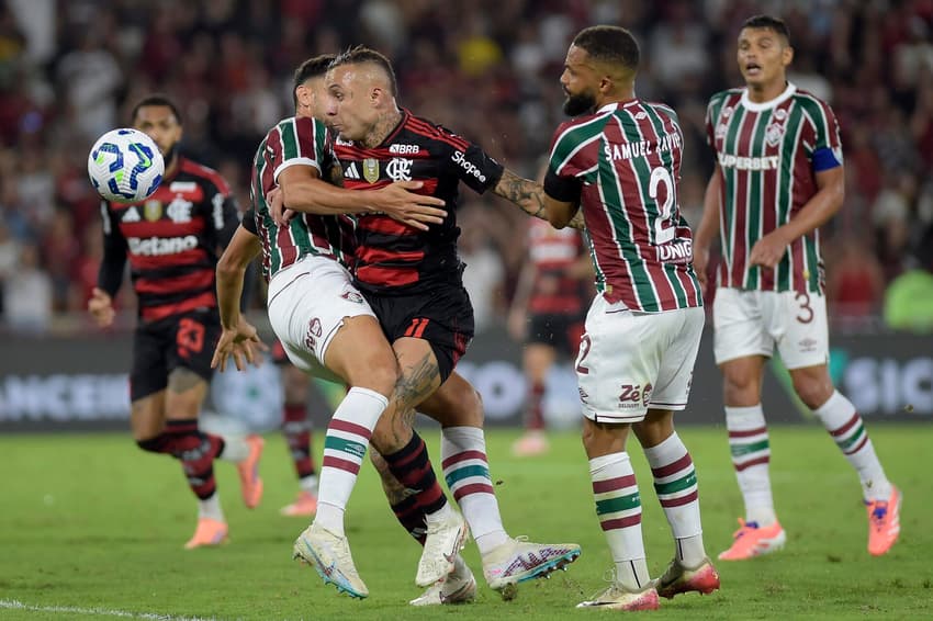 Cebolinha em ação em Flamengo x Fluminense (Foto: Dhavid Normando/CÃ³digo 19/Gazeta Press)