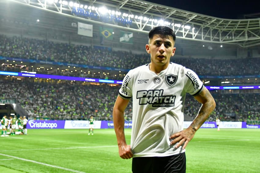 O Botafogo contratou Almada em julho de 2024. (Foto: Eduardo Carmim/Photo Premium/Gazeta Press)