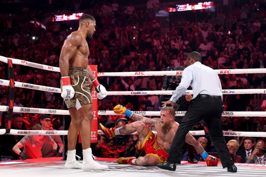 Ex-campeão de UFC se mete em confusão antes de luta entre Jake Paul e Anthony Joshua (Foto: Ed Mulholland/Getty Images for Netflix)