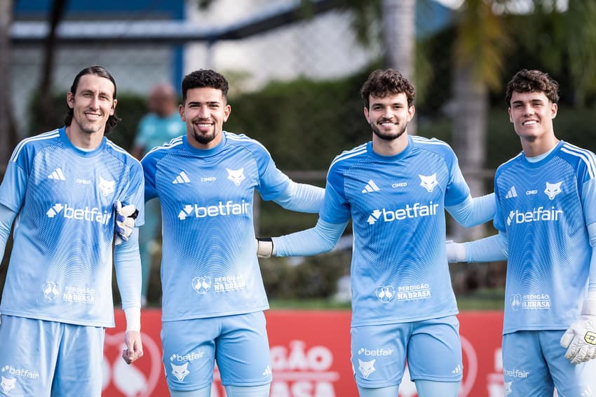 Léo Aragão, Otávio, Cássio e Lamounier (Foto: Gustavo Aleixo/Cruzeiro)