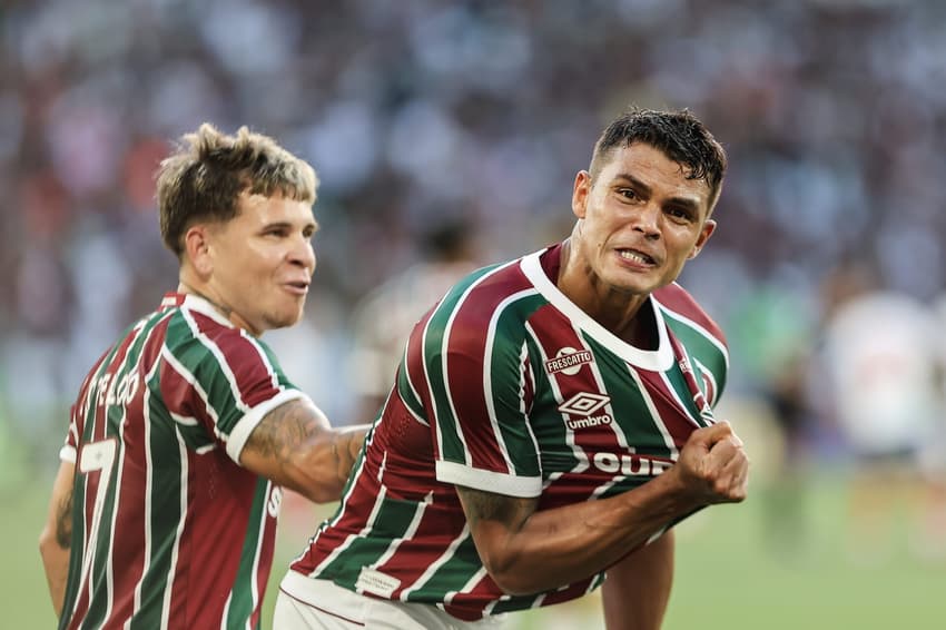Thiago Silva e Soteldo comemoram gol do Fluminense (Foto: Lucas Merçon/ Fluminense FC)