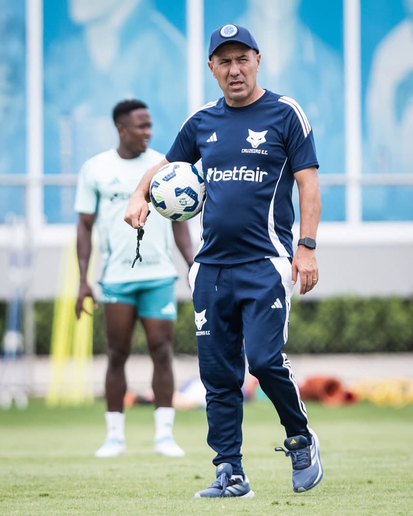 Leonardo Jardim, técnico do Cruzeiro (Foto: Gustavo Aleixo/Cruzeiro)
