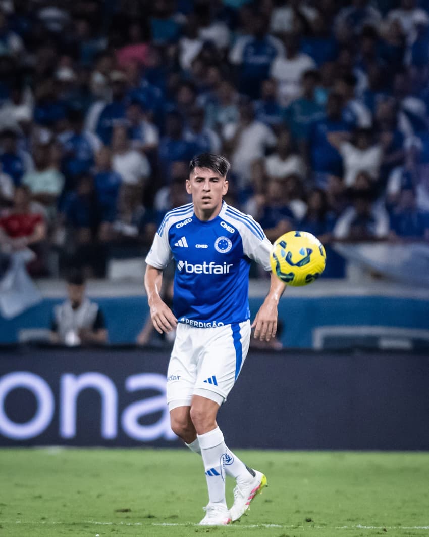 Lucas Villalba, zagueiro do Cruzeiro (Foto: Gustavo Aleixo/Cruzeiro)