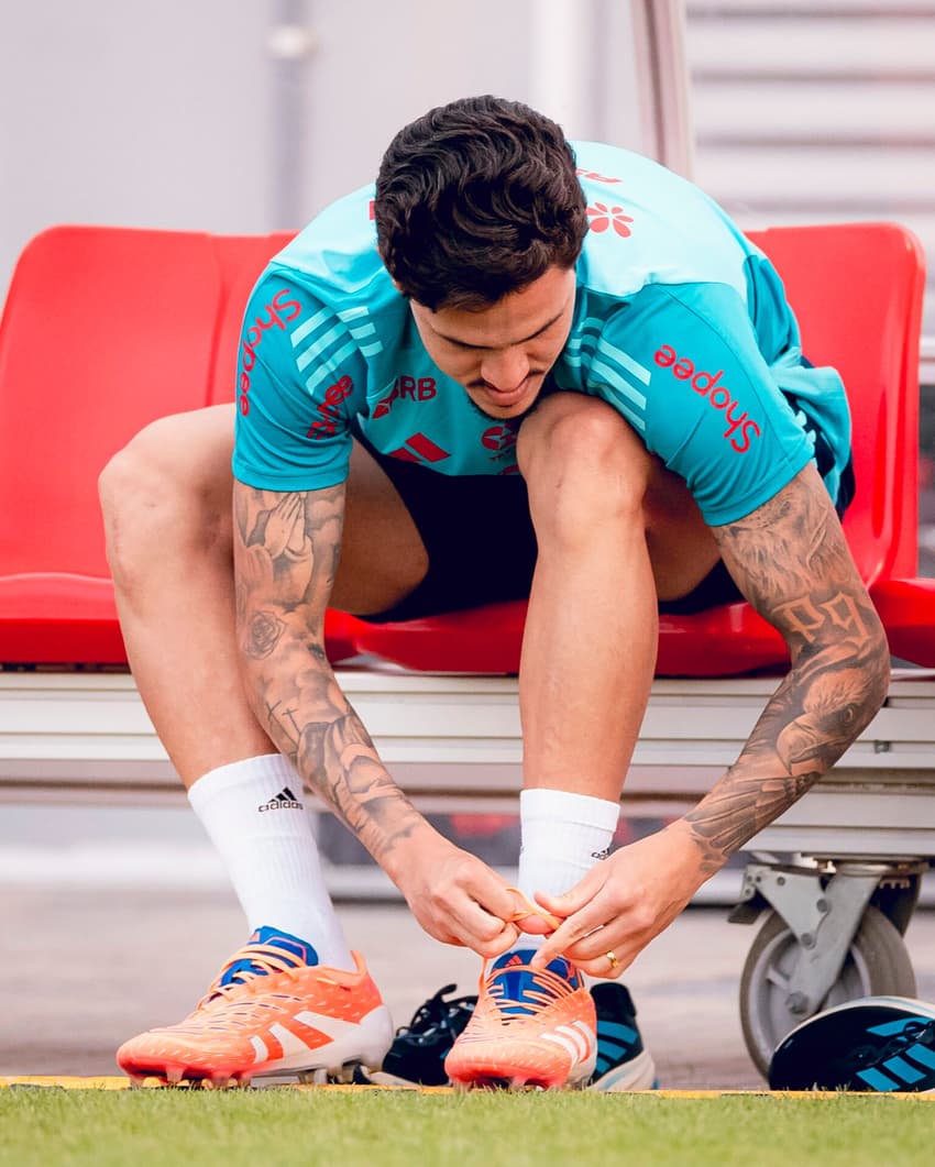 Pedro em treino do Flamengo antes de enfrentar o Pyramids (Foto: Adriano Fontes/Flamengo)