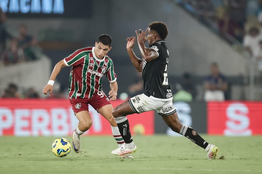 Serna em ação em Vasco x Fluminense (Foto: Marcelo Gonçalves/ Fluminense FC)