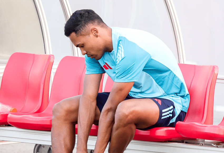 Alex Sandro em treino do Flamengo (Foto: Adriano Fontes/Flamengo)