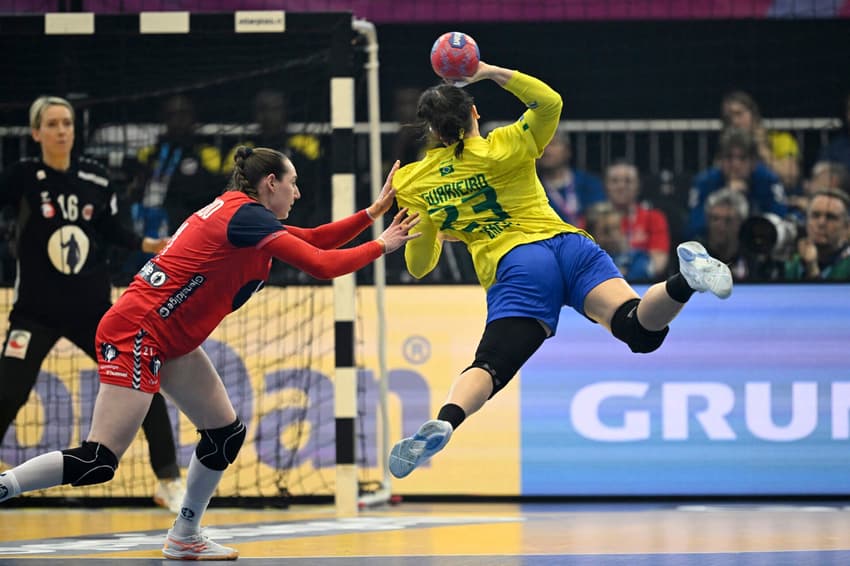 Giulia Guerreiro - Brasil - Noruega - Mundial Handebol Feminino