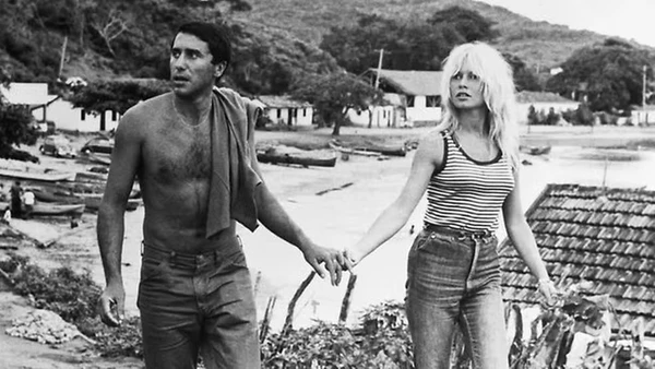 Brigitte Bardot e o jogador do Flamengo. Bob Zagury, em Búzios (Foto: Divulgação / Prefeitura)