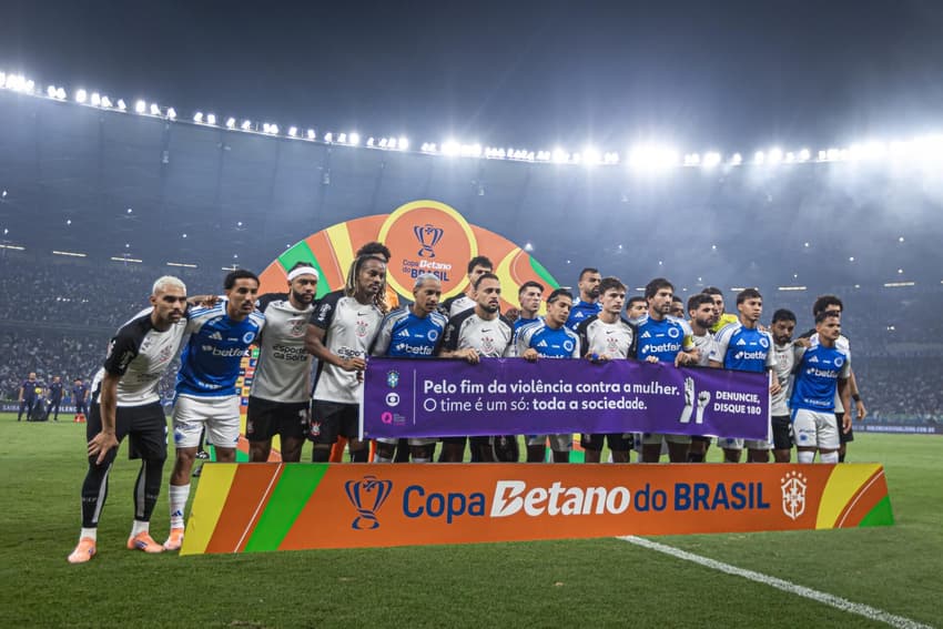 Cruzeiro e Corinthians se enfrentam pela semifinal da Copa do Brasil (Foto: Luciano Brew/Agencia Enquadrar/Gazeta Press)