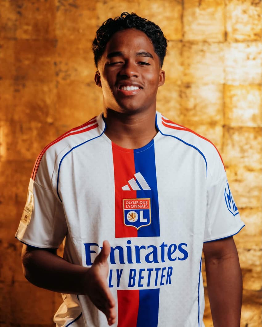Endrick anunciado pelo Lyon, da França (Foto: Reprodução/X)
