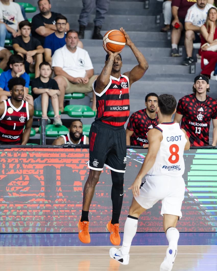 Flamengo contra Nacional na BCLA (Foto: Fiba)