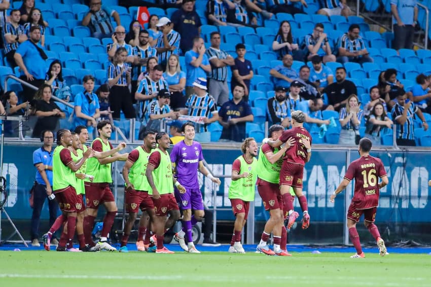 Jogadores do Fluminense comemoram gol diante do Grêmio pelo Brasileirão