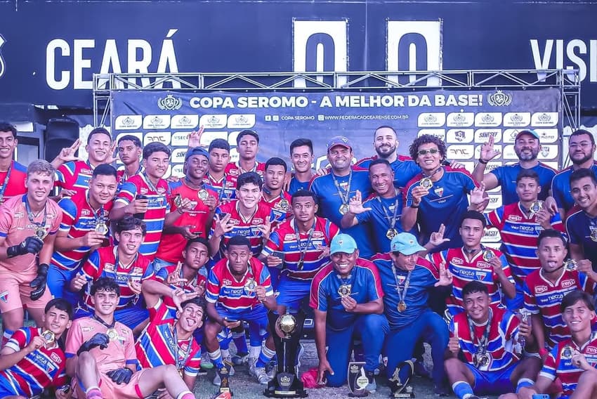 O Fortaleza superou o Ceará na final da Copa Seromo sub-15 (Foto: Stefania Lima)